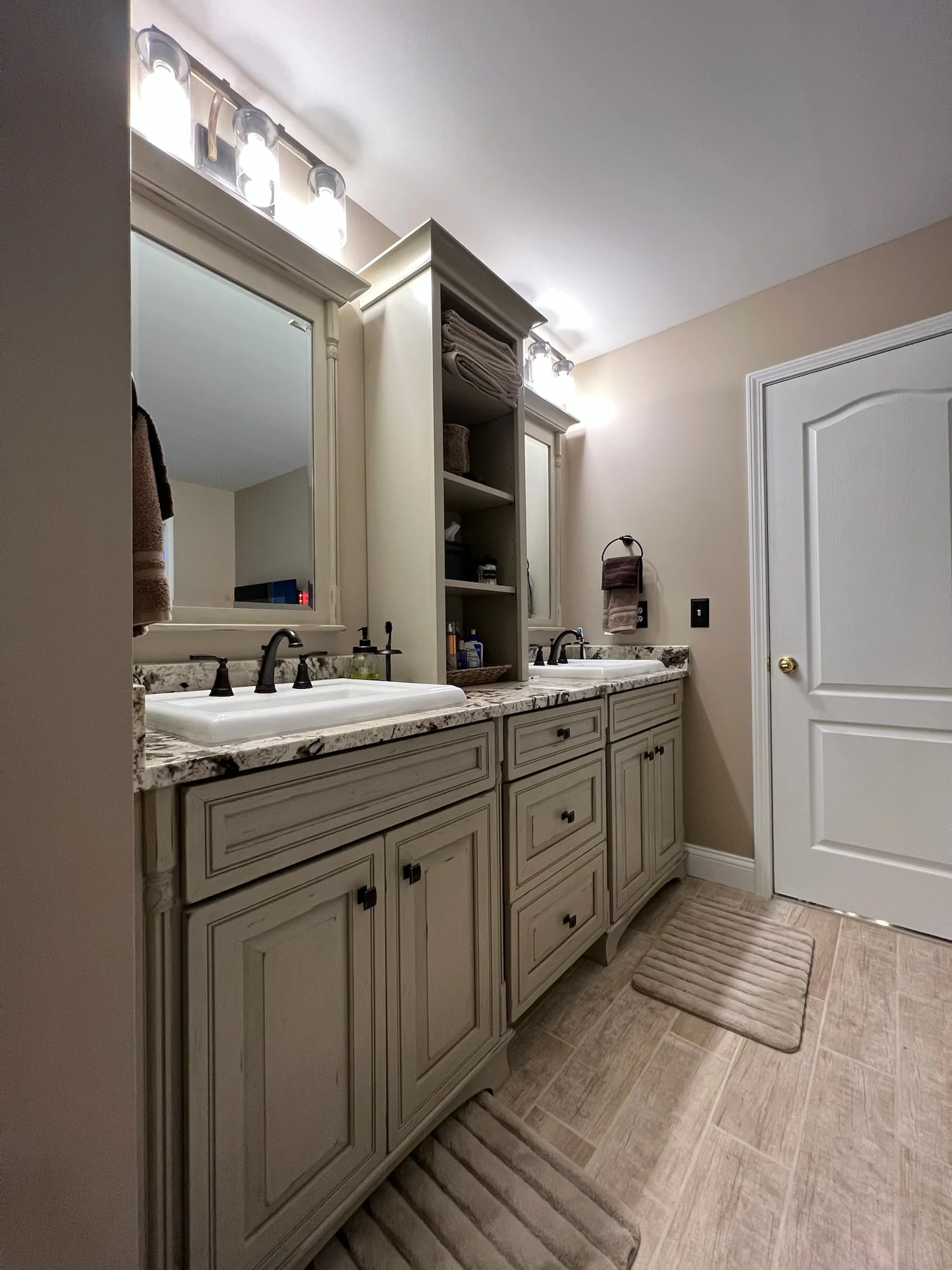 Gray Marble Shower Bath — photo 19