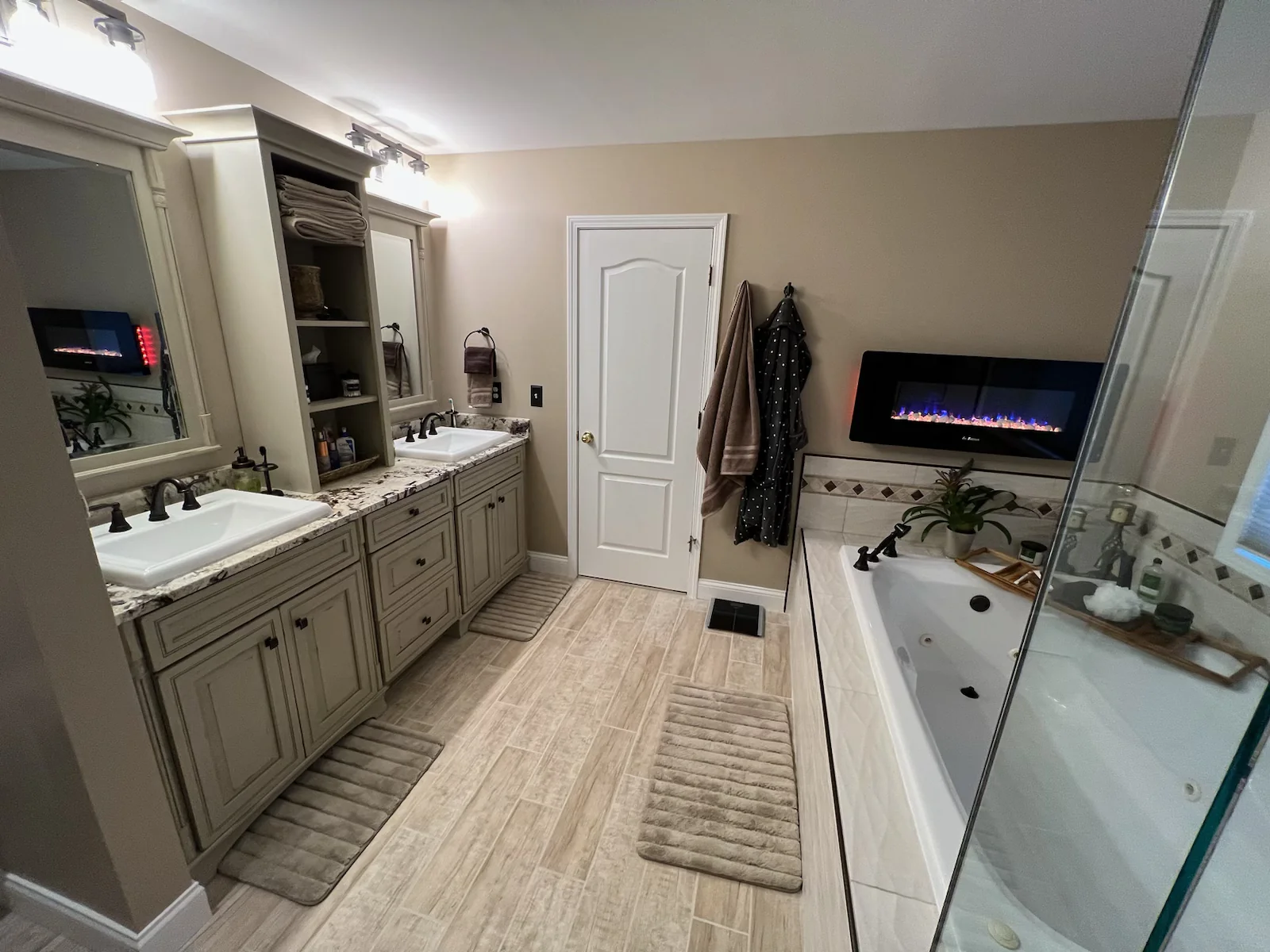 Gray Marble Shower Bath — photo 20