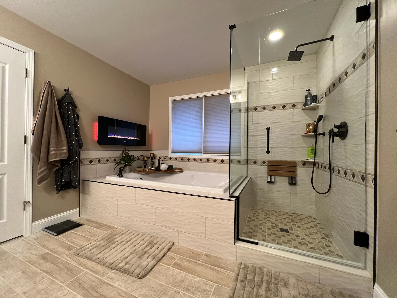 Gray Marble Shower Bath — photo 21