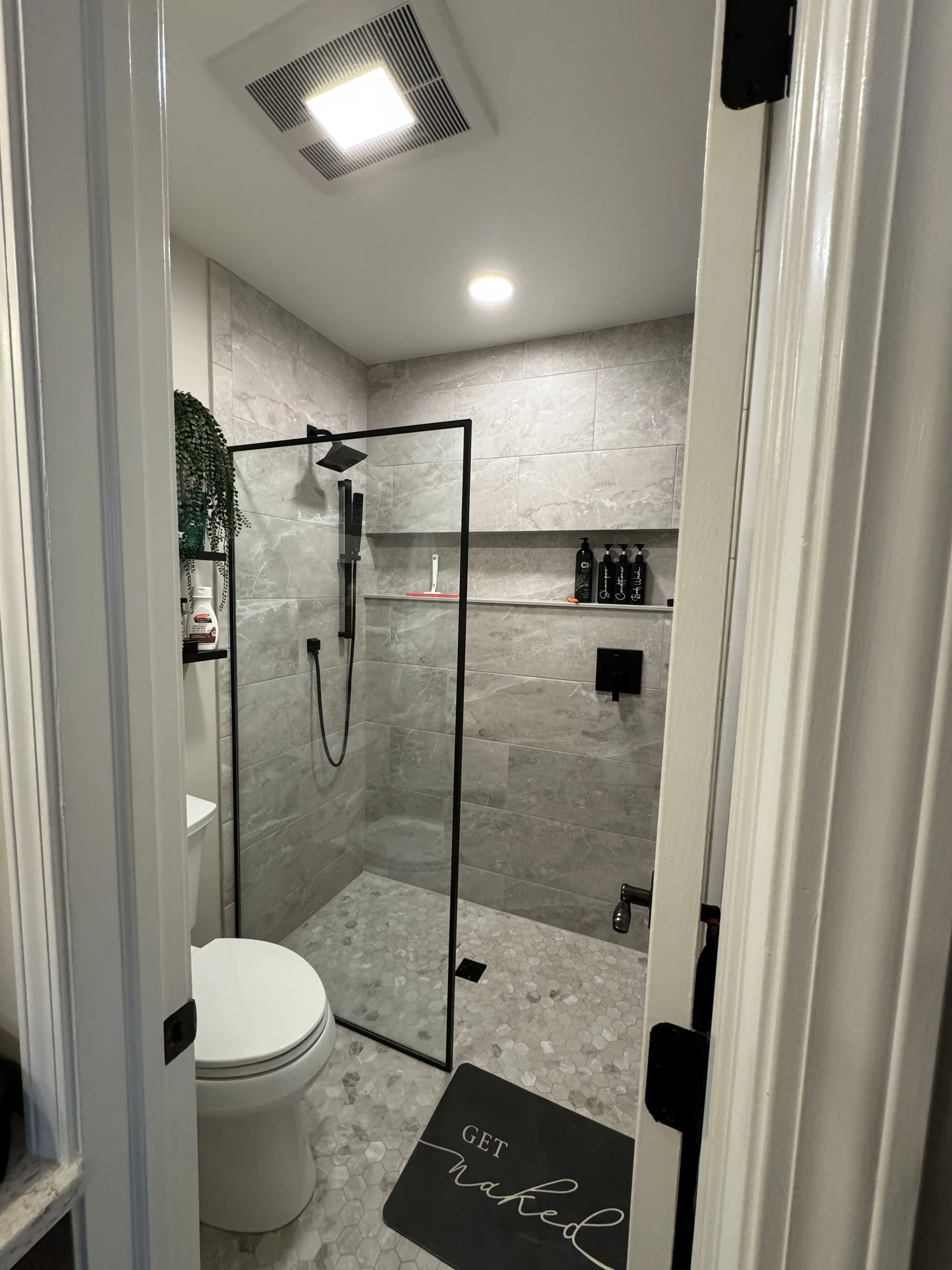 Gray Marble Shower Bath — photo 22