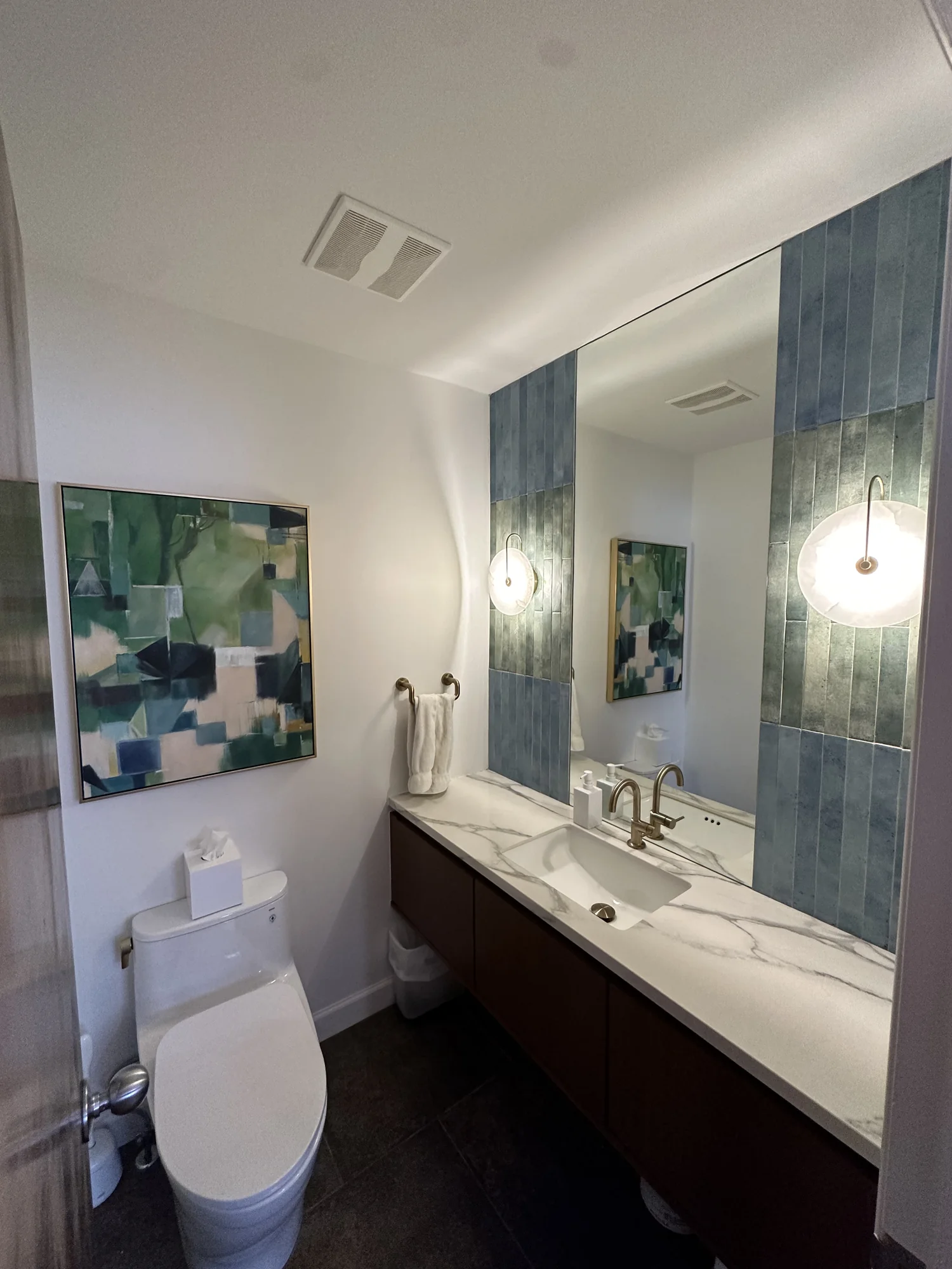 Half Bath — photo 2