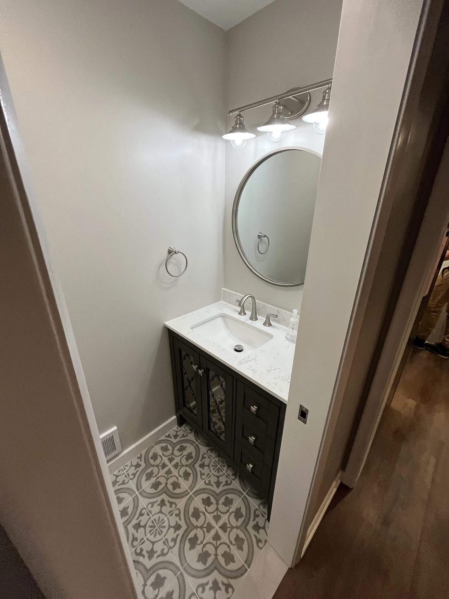 Half Bath — photo 11
