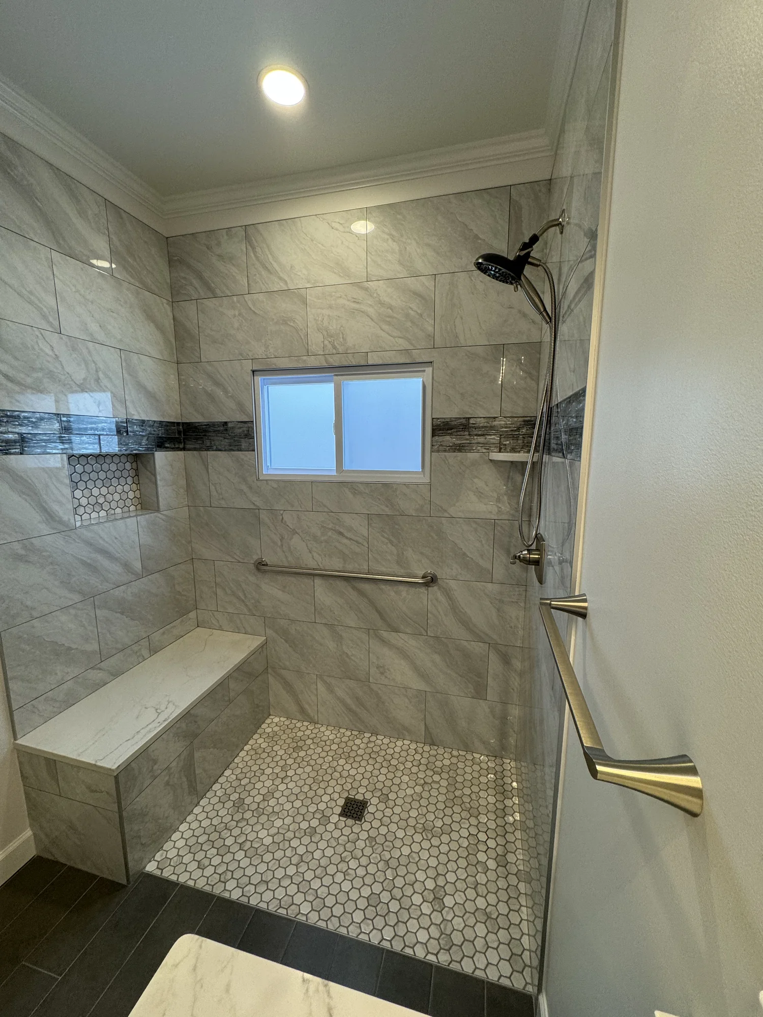 Walk-In Shower Bath — photo 15