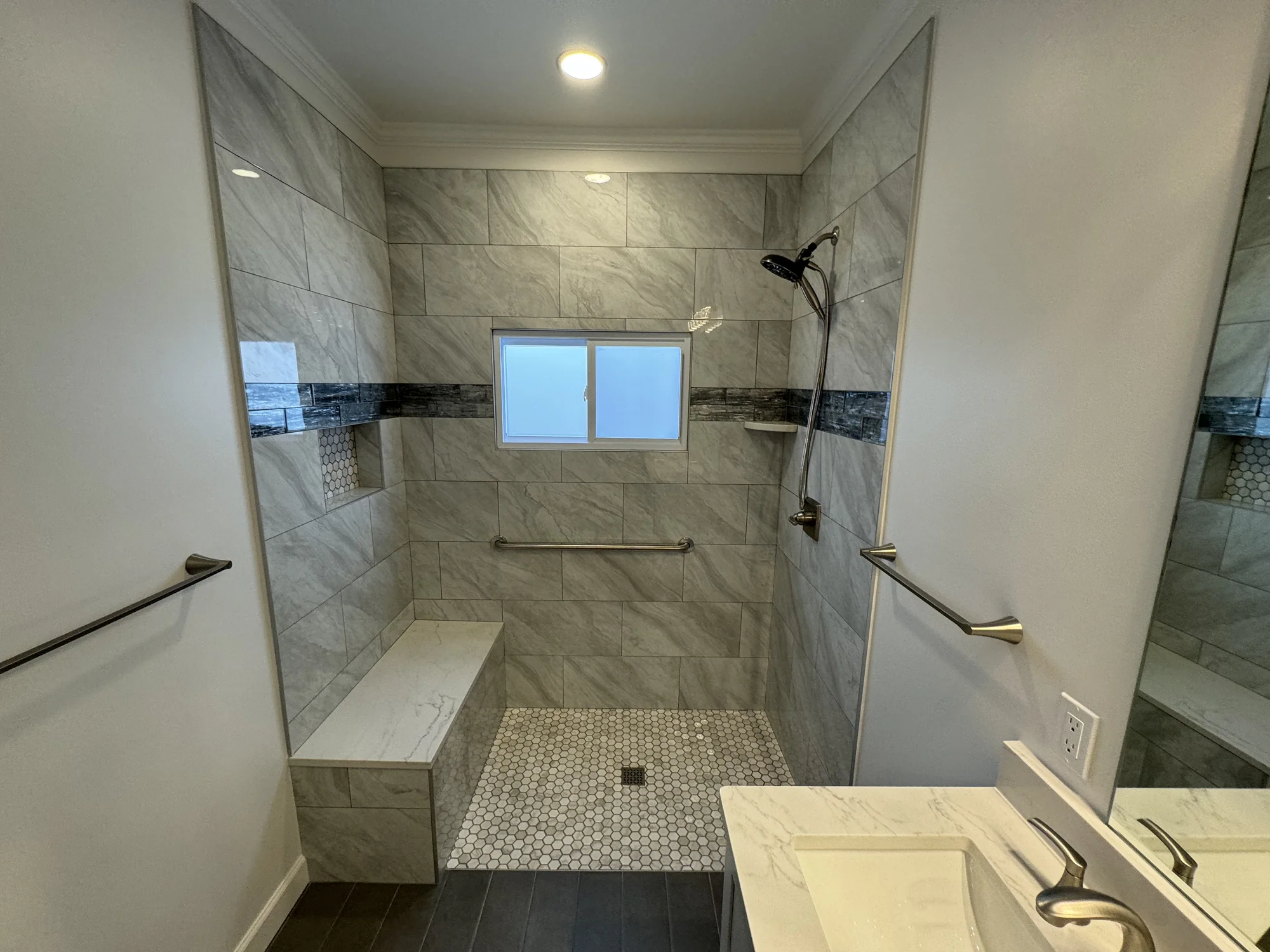 Walk-In Shower Bath — photo 18