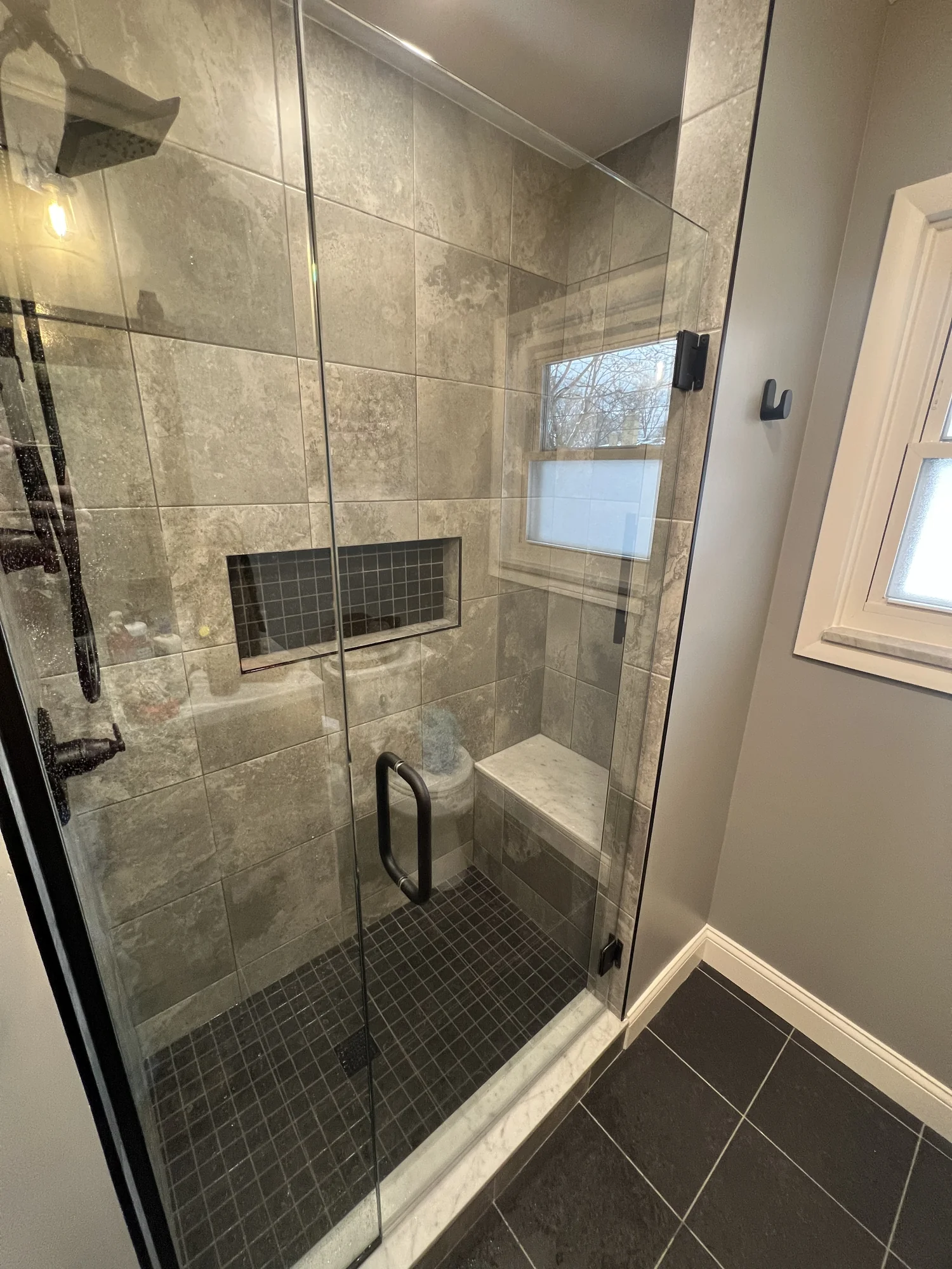 Subway-Tile Niche-Shower Bath — photo 9