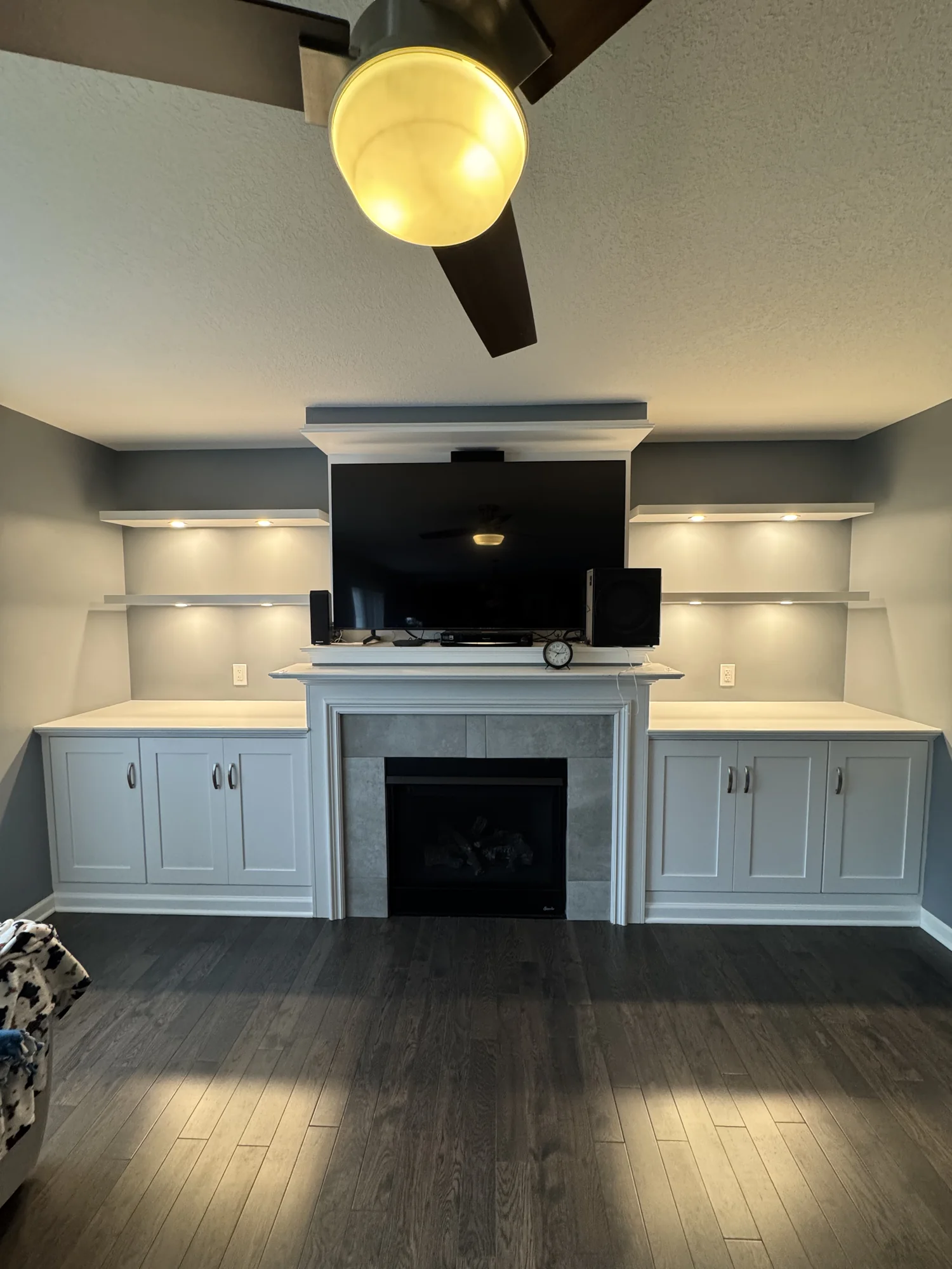 Built-In Cabinets & Shelves — photo 6