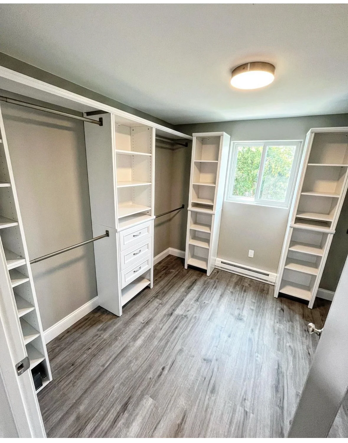Built-In Closet — photo 1