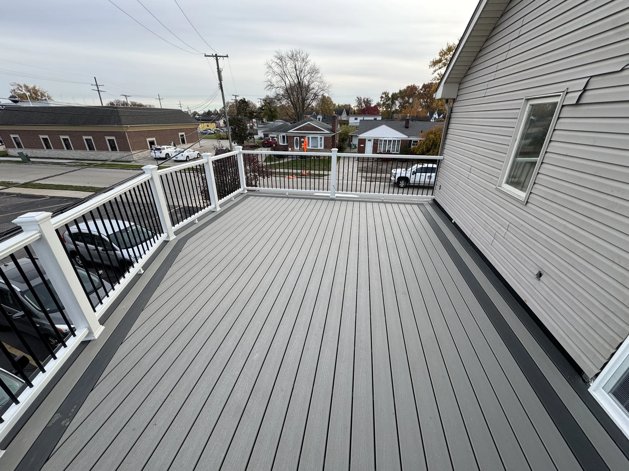 Composite Deck — photo 1
