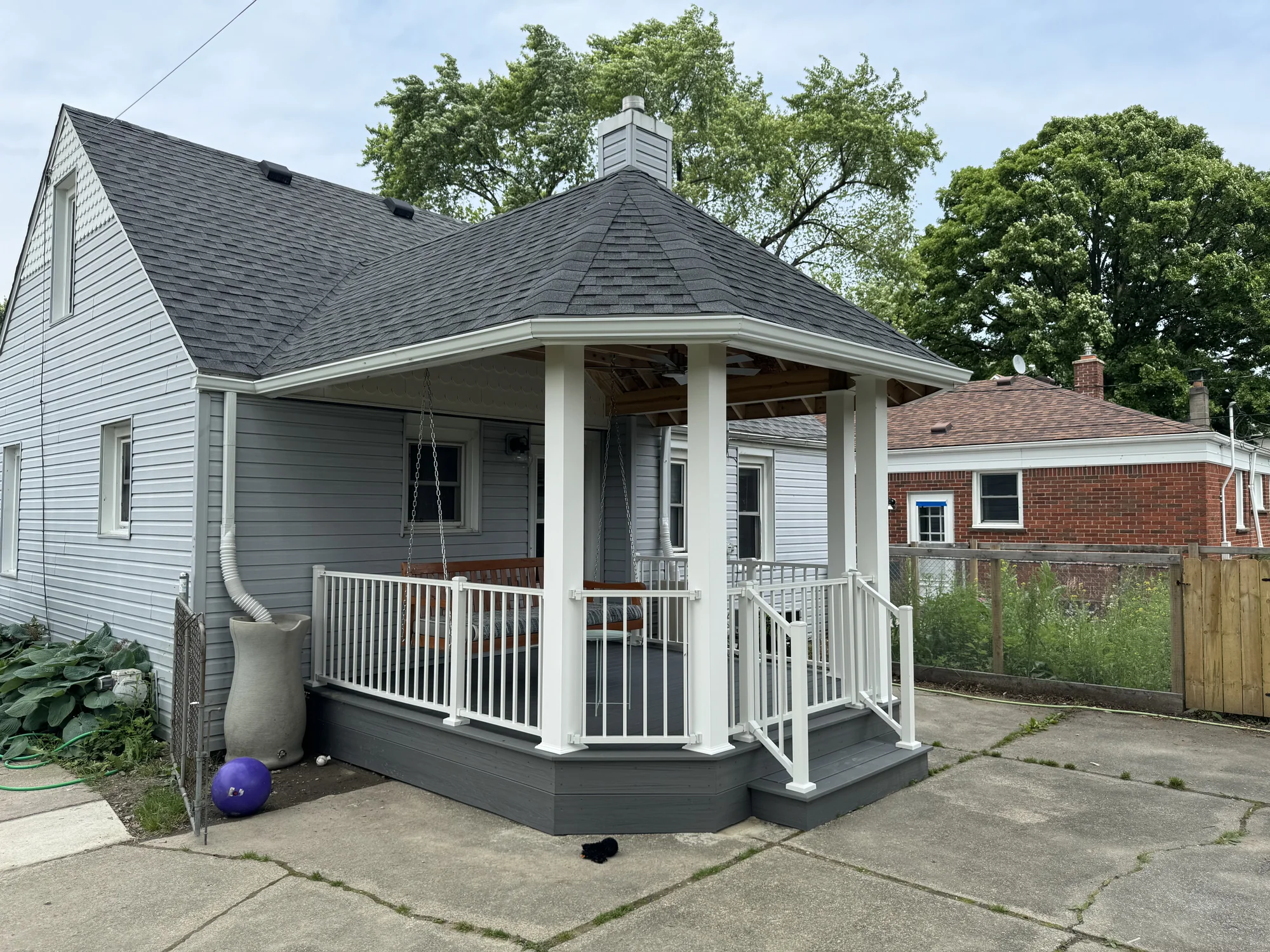 Covered Deck — photo 4