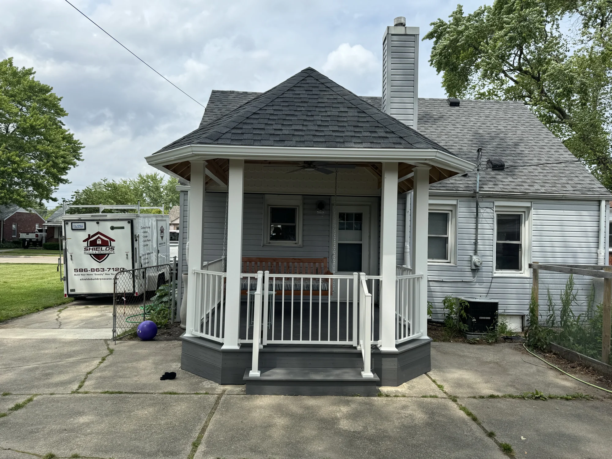Covered Deck — photo 7