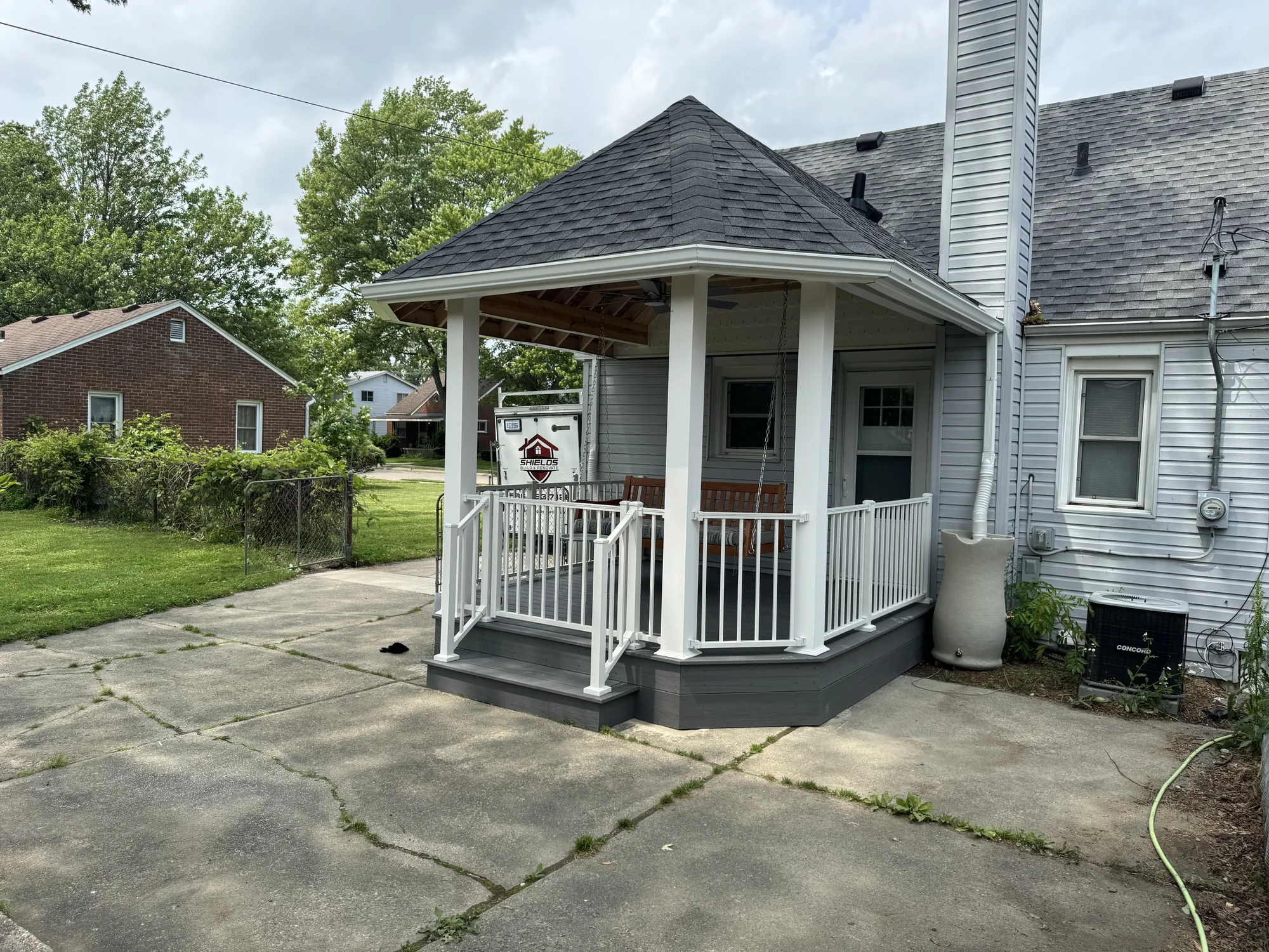 Covered Deck — photo 10