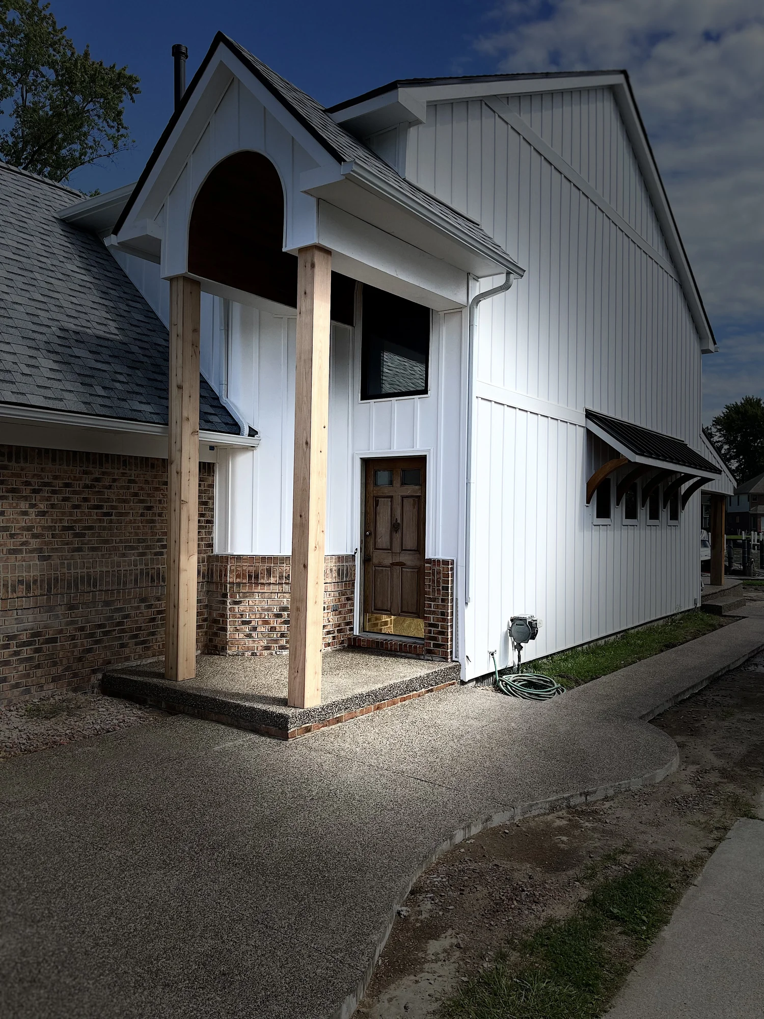 Modern Farmhouse Exterior Remodel — photo 10