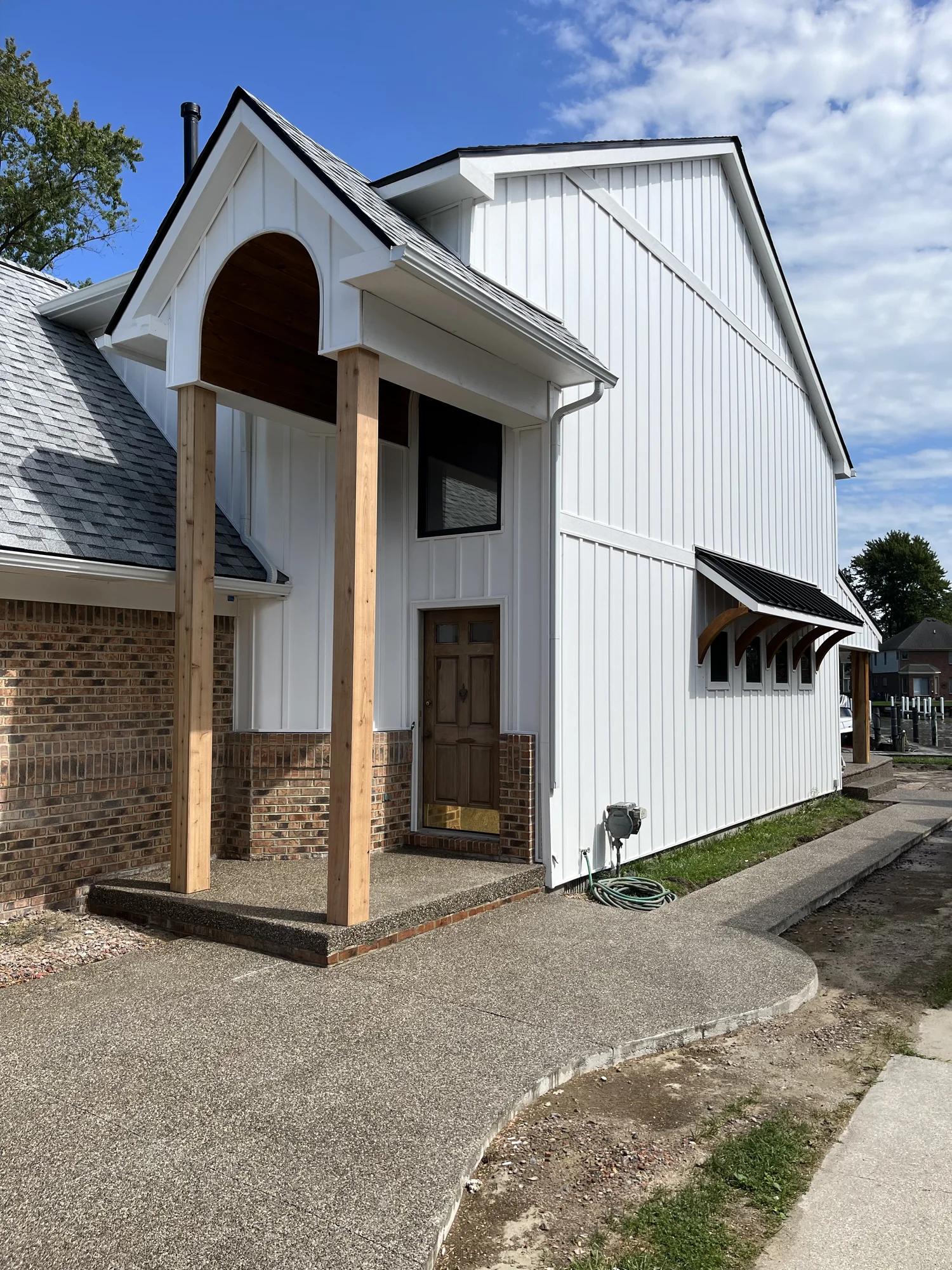 Modern Farmhouse Exterior Remodel — photo 11