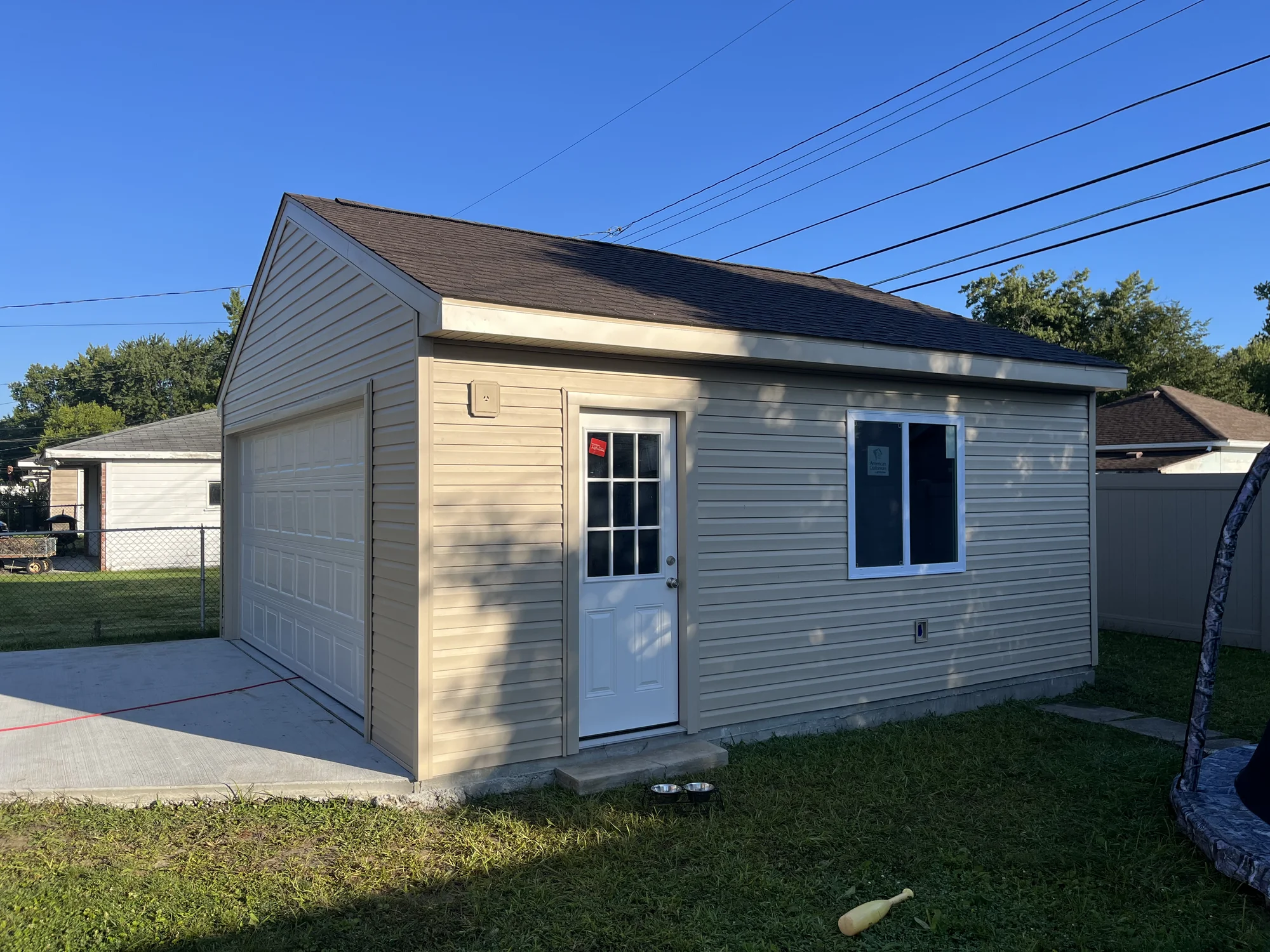 Detached Garage — photo 1