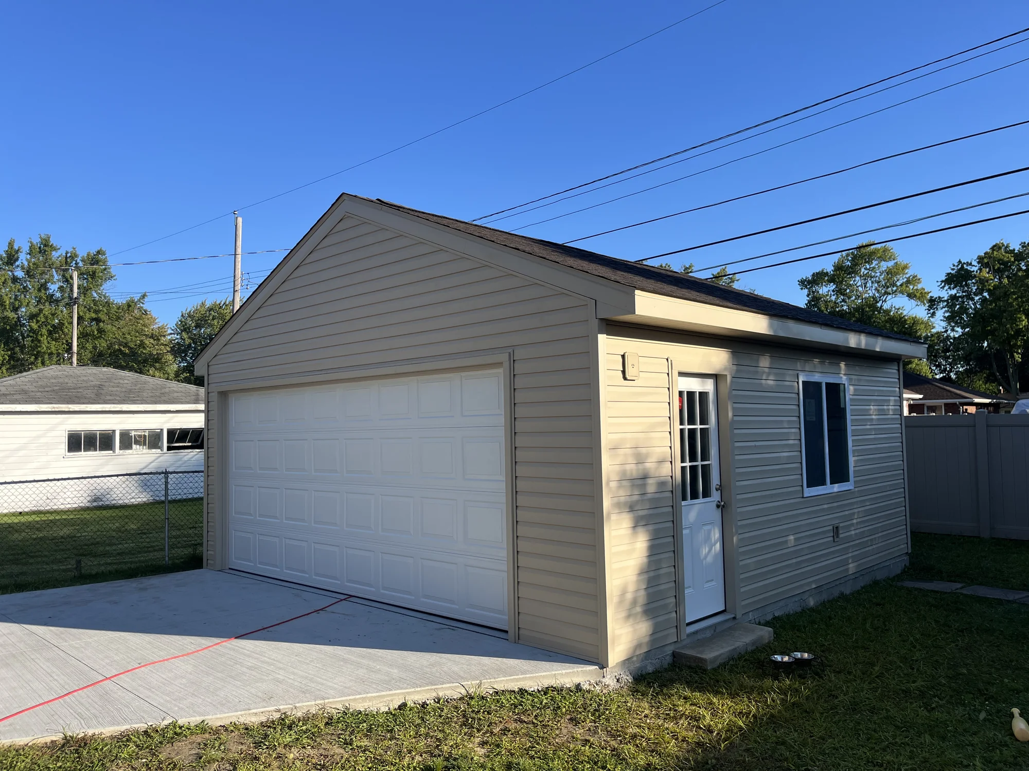 Detached Garage — photo 2
