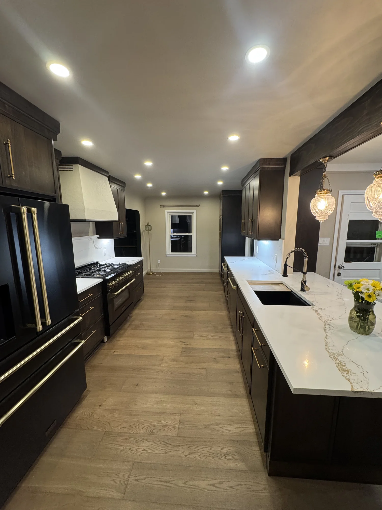 Dark Cabinet + Beam Kitchen — photo 1