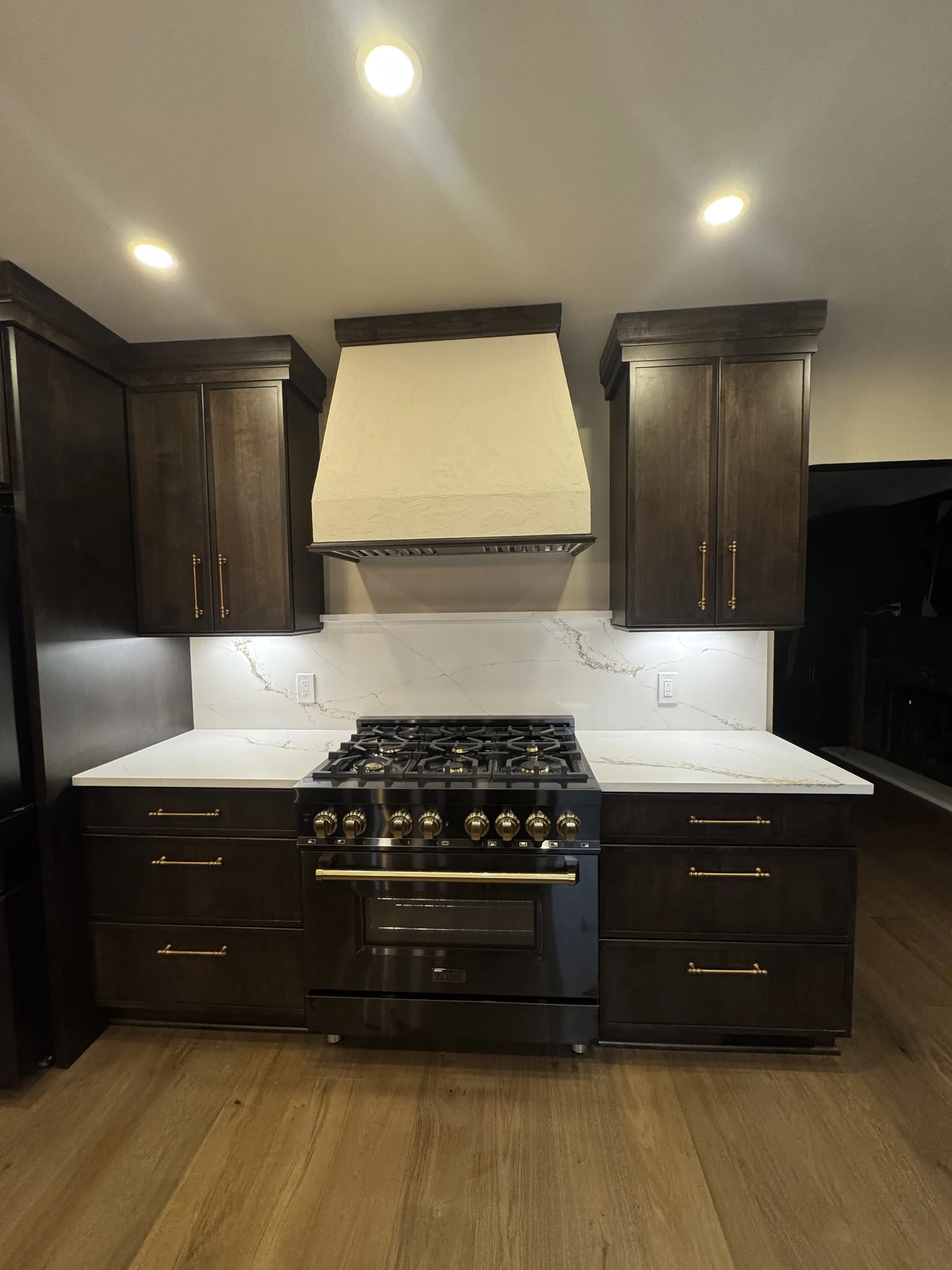 Dark Cabinet + Beam Kitchen — photo 29