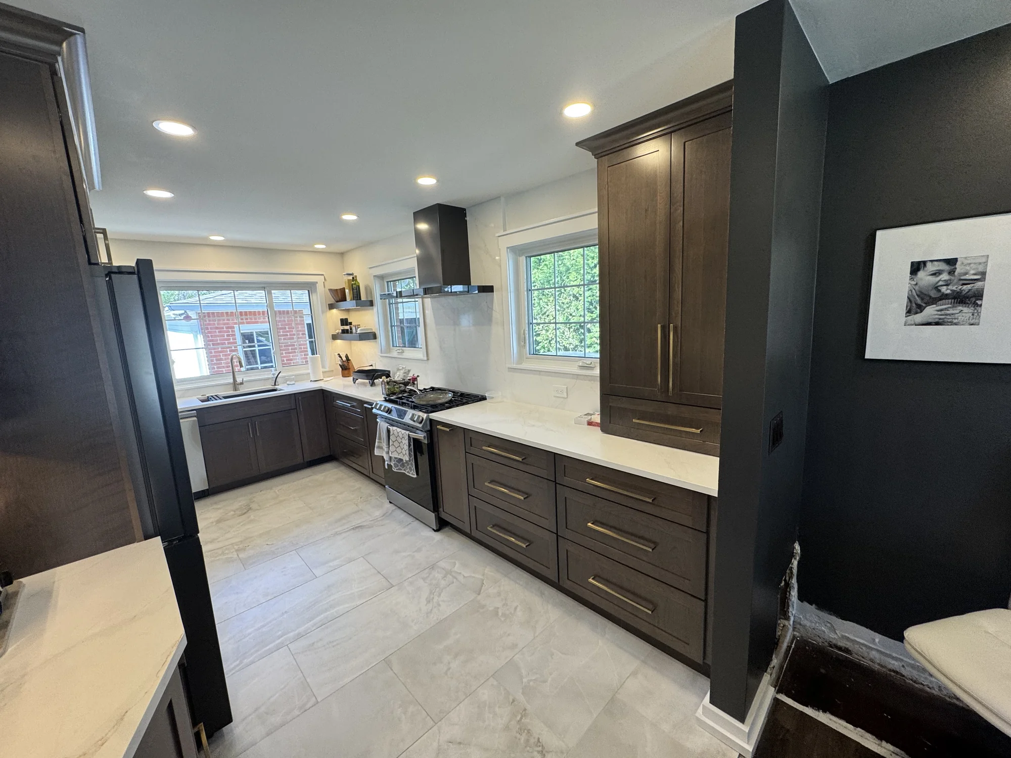 Dark Wood + White Quartz Kitchen — photo 1