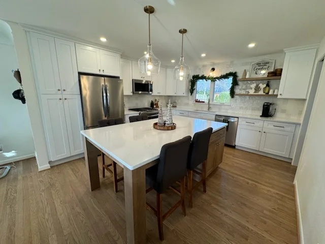 Saint Clair Shores Kitchen — photo 1