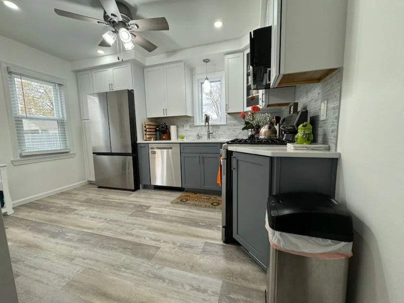 Saint Clair Shores Kitchen — photo 5