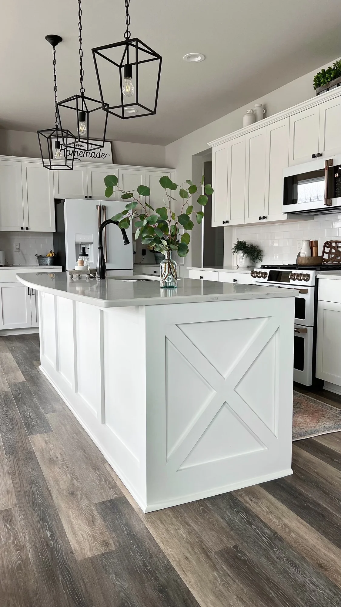 X-Detail Island Kitchen — photo 1