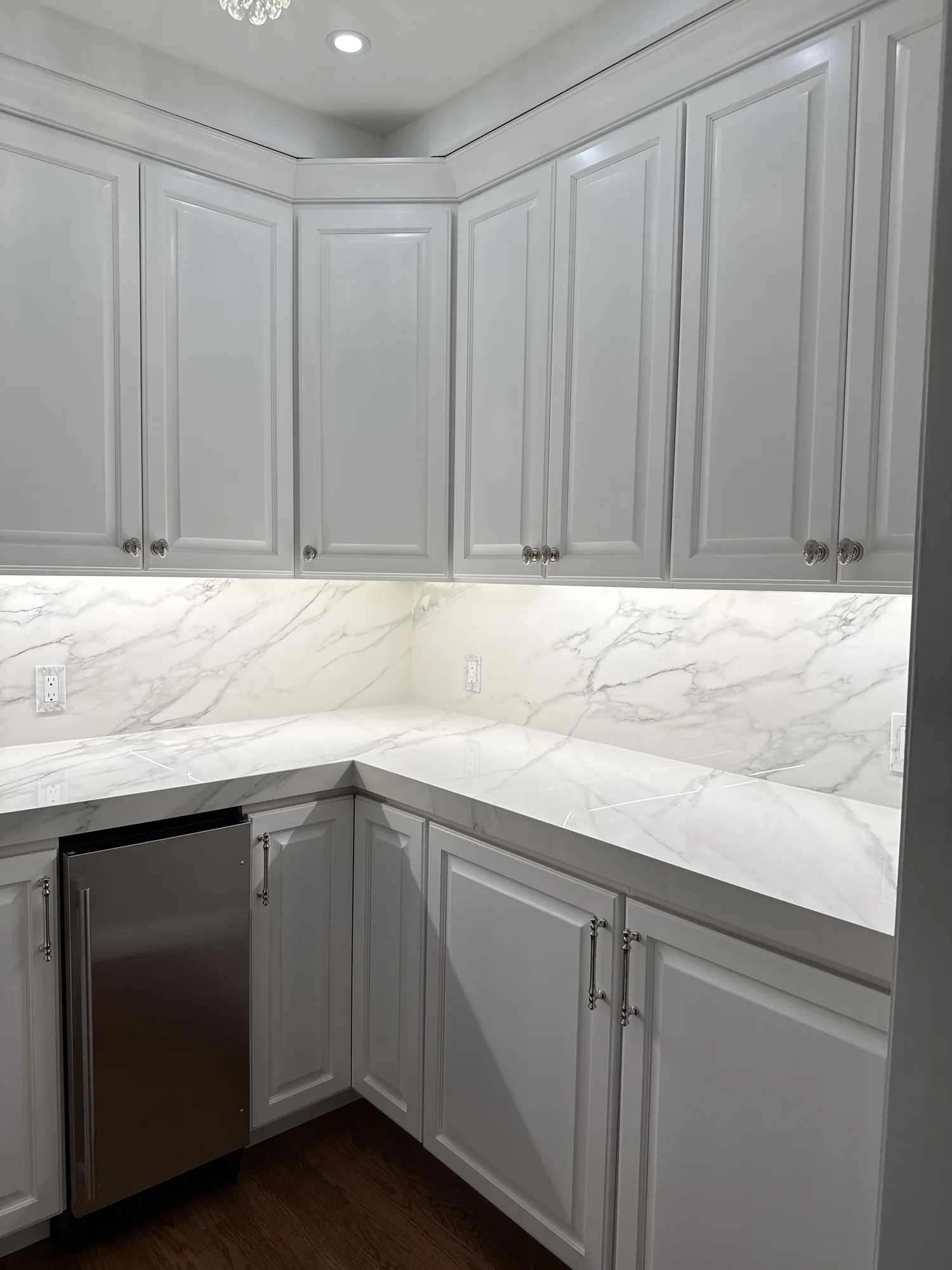 Marble-Counter Laundry — photo 4