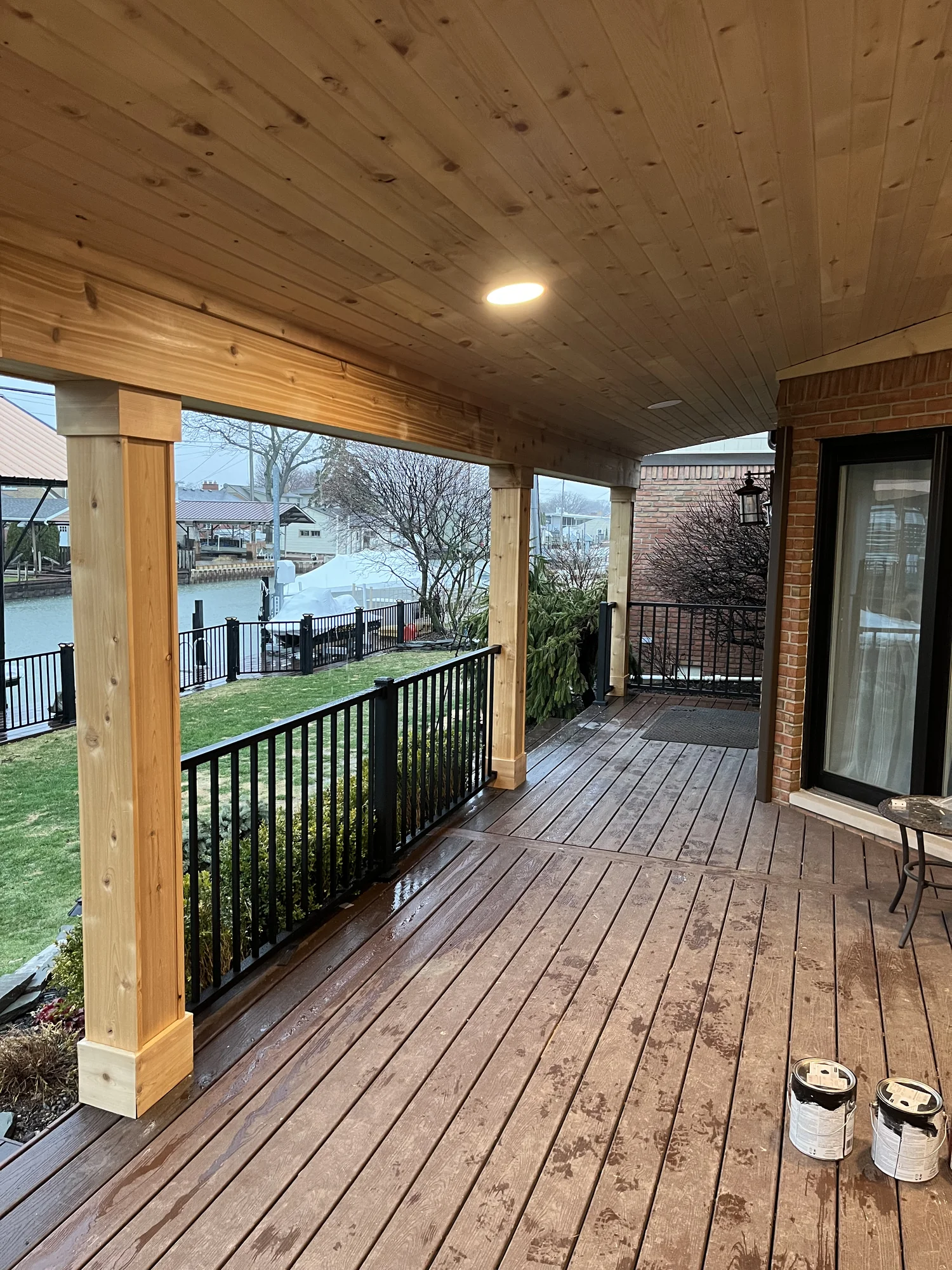 Exterior Covered Porch — photo 5