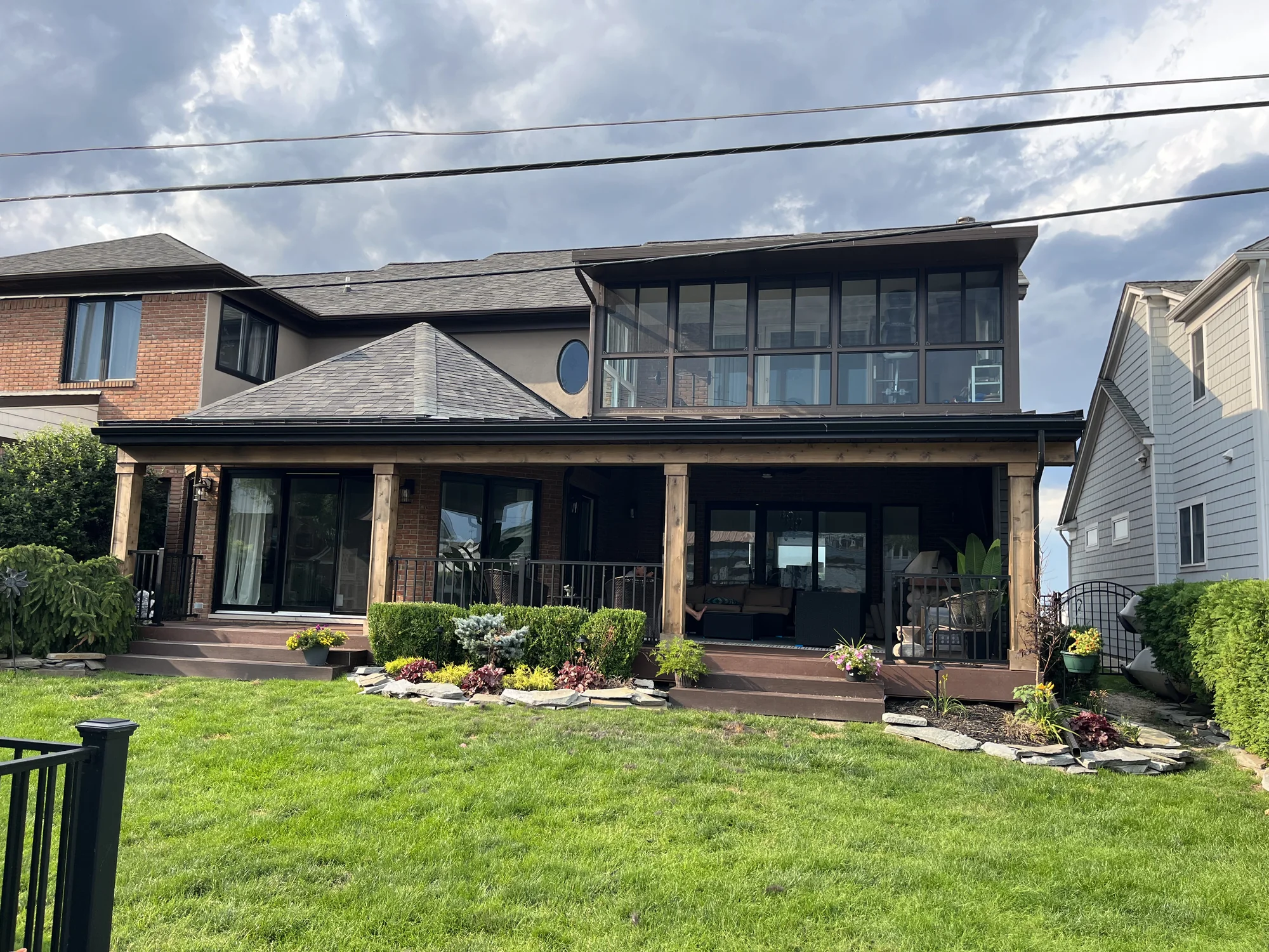 Exterior Covered Porch — photo 15