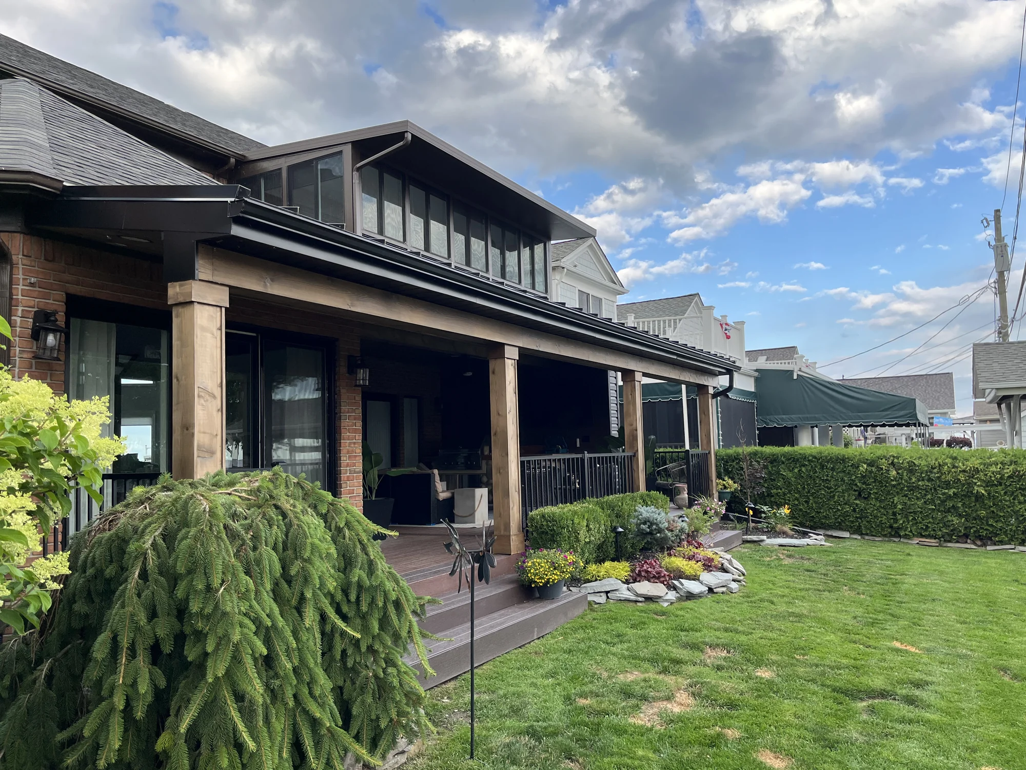 Exterior Covered Porch — photo 17