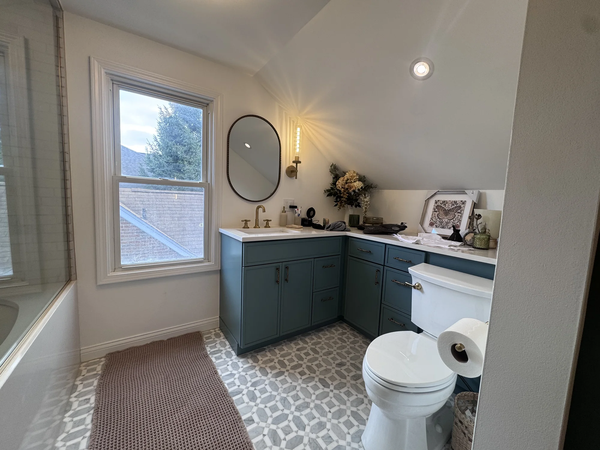 Sage-Green Primary Suite — photo 6