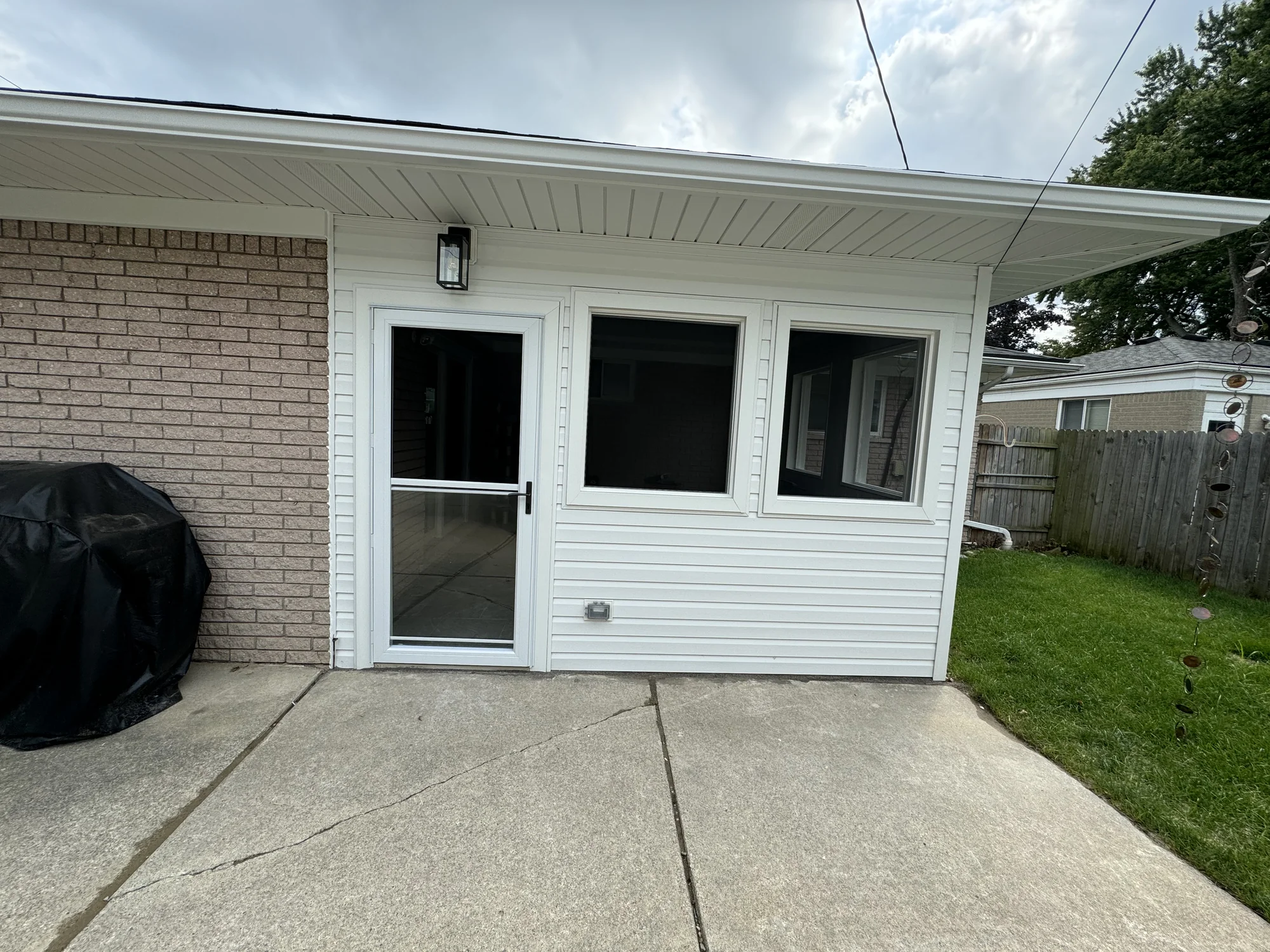 White-Siding Sunroom — photo 5